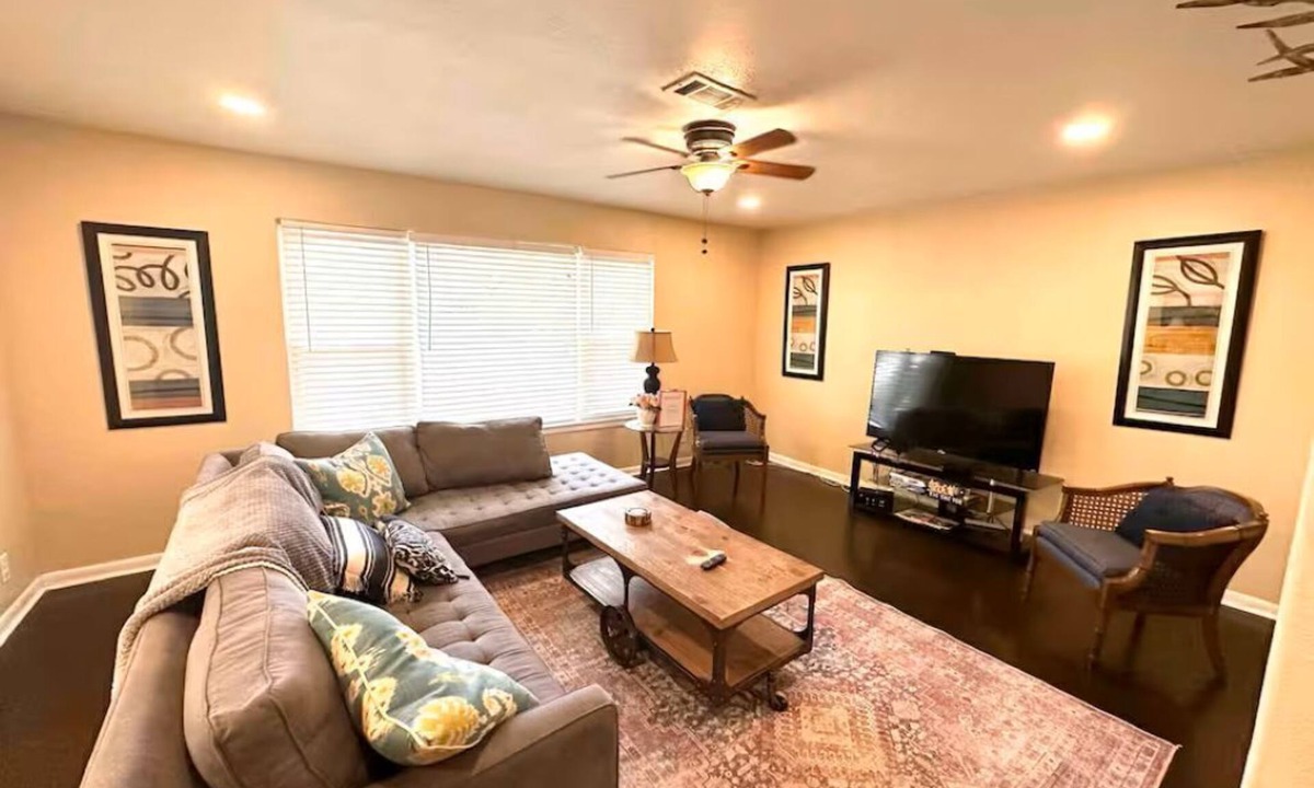 Richland Hills House | Sleeps 8/Large Fenced Yard/Patio/Pet Friendly