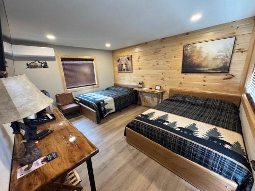 North Greece Hotel | Sleepy Bear Inn