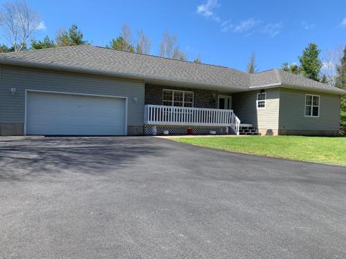 Pine Grove House | Sleepy Pines Place