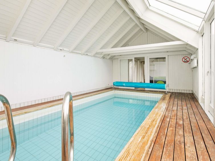 Slette Strand Villa | Slettestrand Holiday Home, Sleeps 8 with Pool