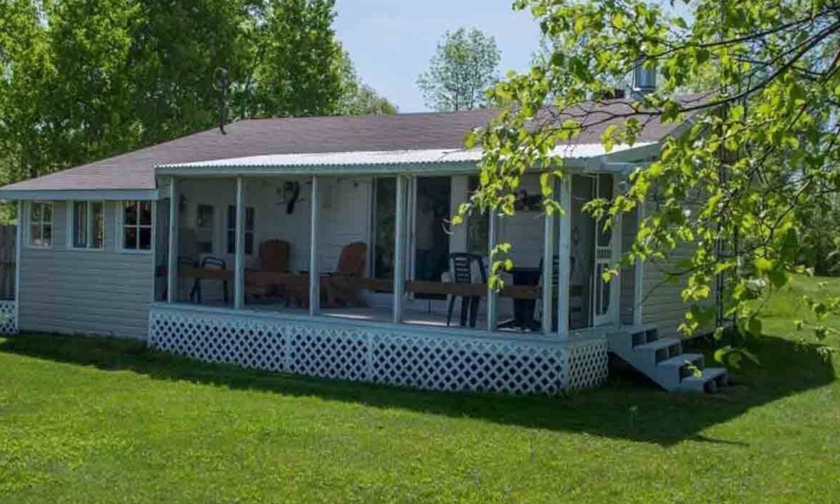 Port Severn Cottage | Slip Away - Affordable 3Br Cottage w/Sand Beach & Great Swimming