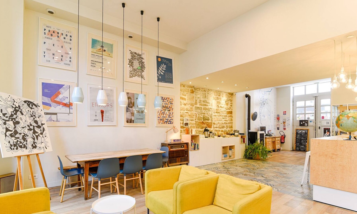 Voltaire - Saint Amour Hostel | Slo living hostel
