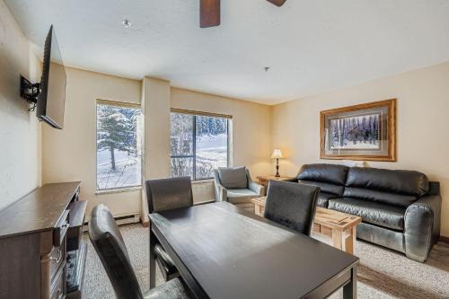 Peak 9 Apartment | Slope-side Studio Dog Friendly Full Kitchen