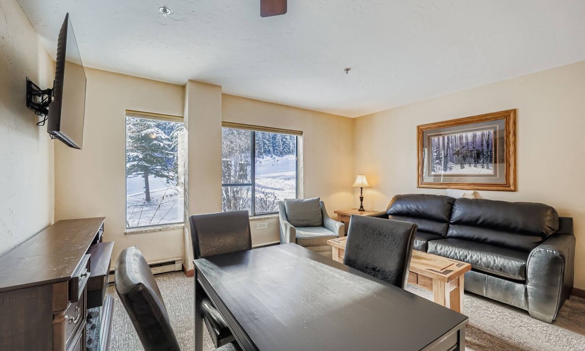 Peak 9 Apartment | Slope-side Studio, Peak 9, Dog Friendly, Kitchen