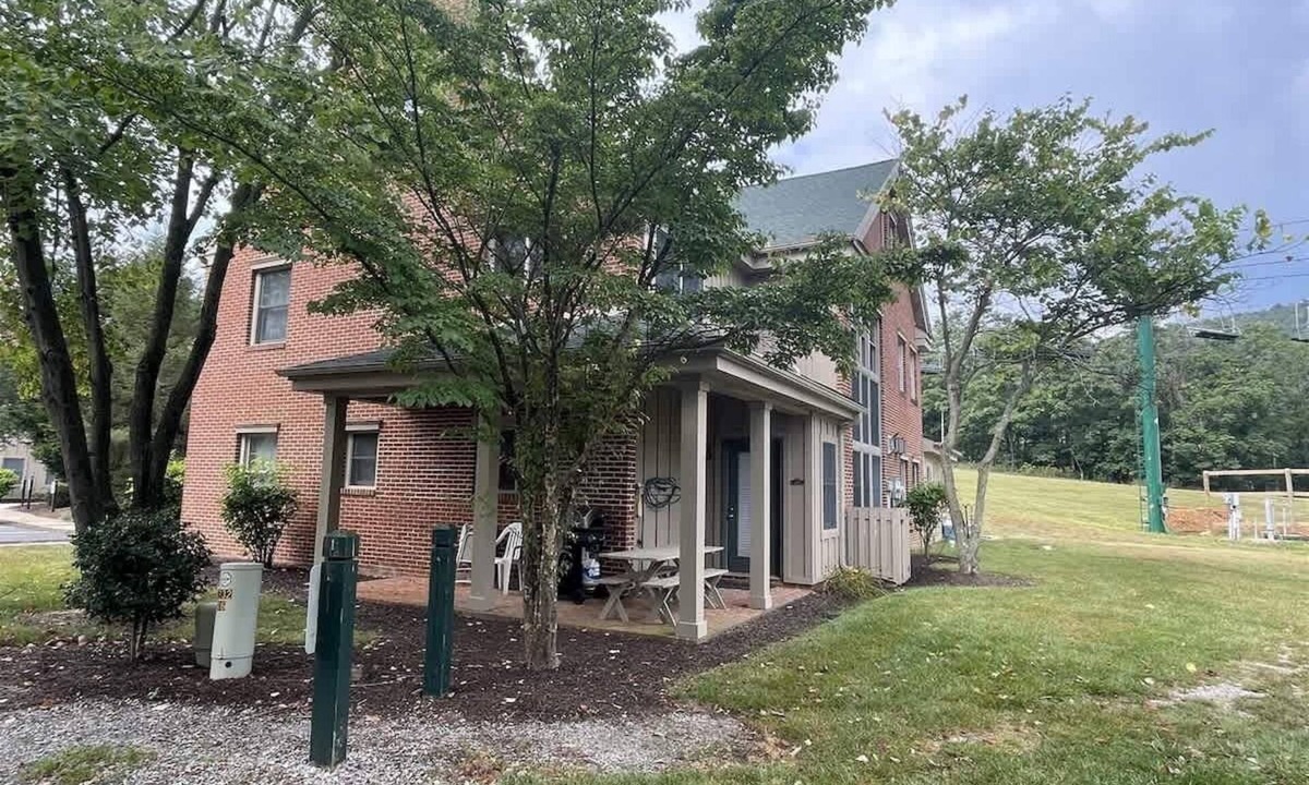 Mercersburg Condo | Slope Side Townhouse!