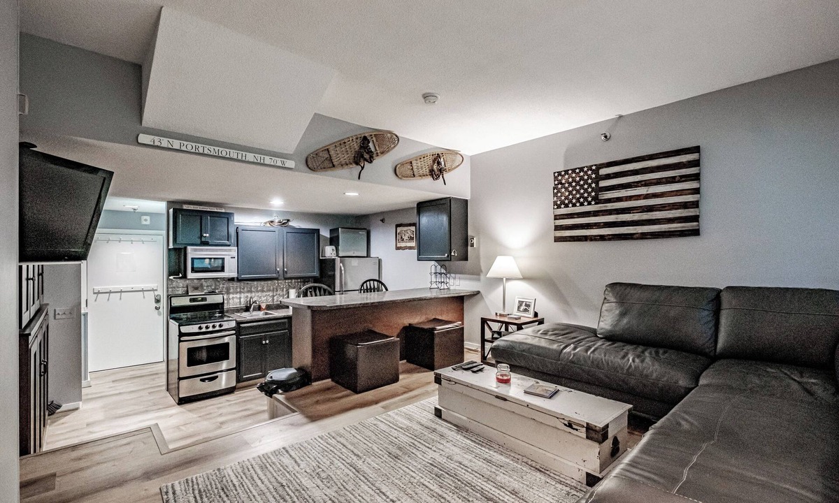 Sunday River Area Condo | Slopeside! Cascades studio Sleeps 4