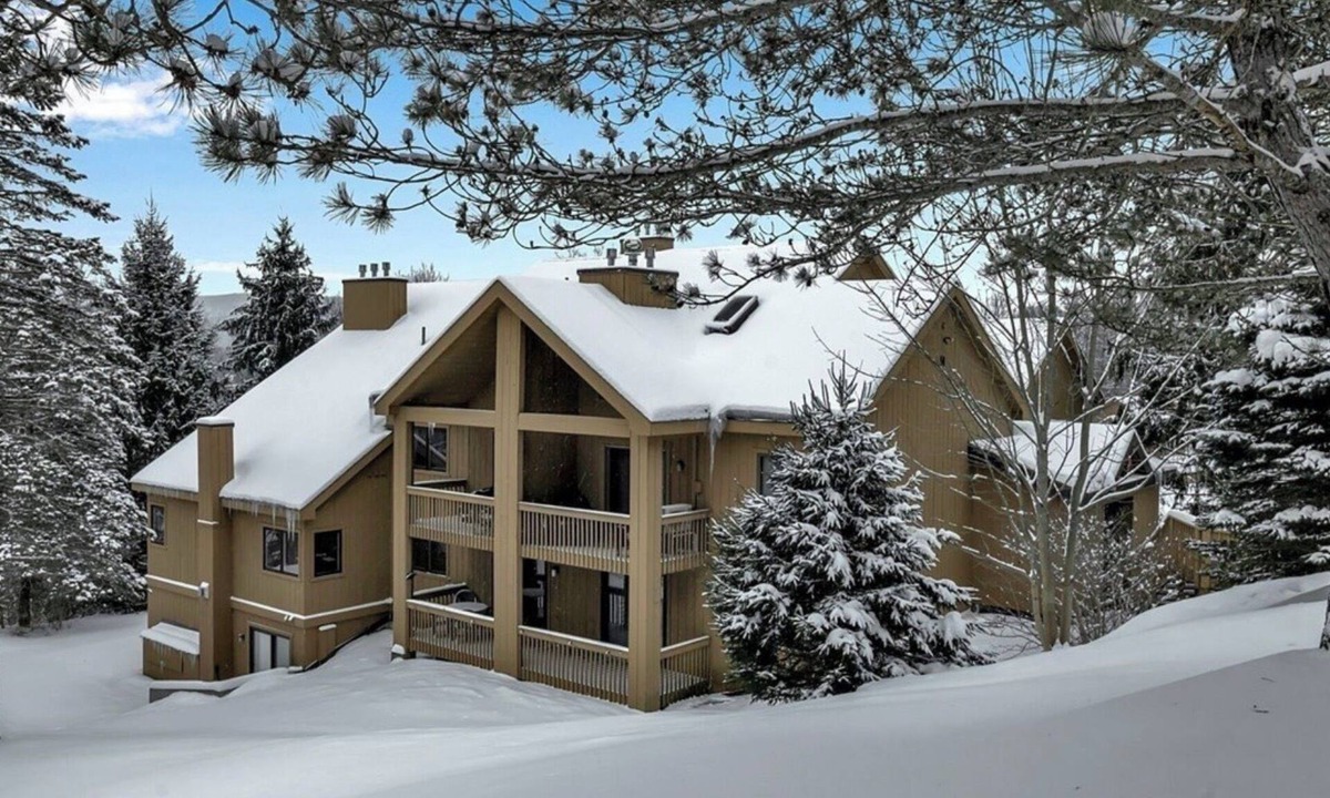 Great Valley Condo | Slopeside Retreat with Modern Mountain Style