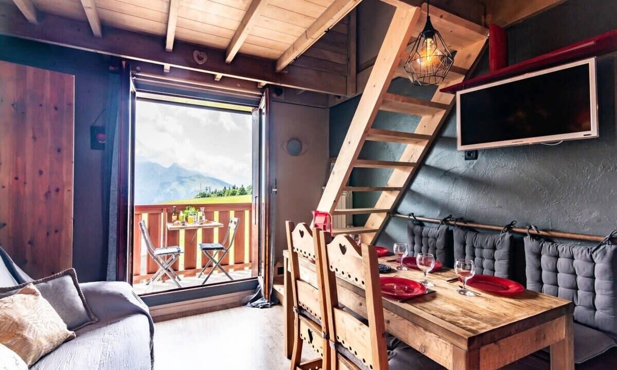 Manigod Condo | Slow Chalet MtBlanc Soleil Ski-in/out Nice View Balcony Elevator Parking