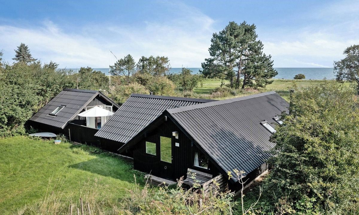 Sejero House | Slow living by the water on Sejerø