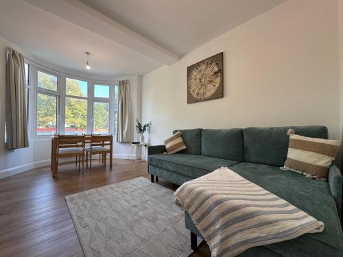 Wallington North Apartment | SM6 Lotus House