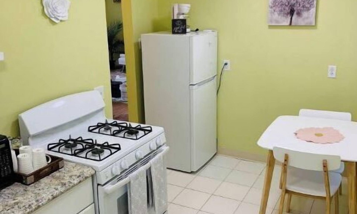 Overland House | Small comfortable home