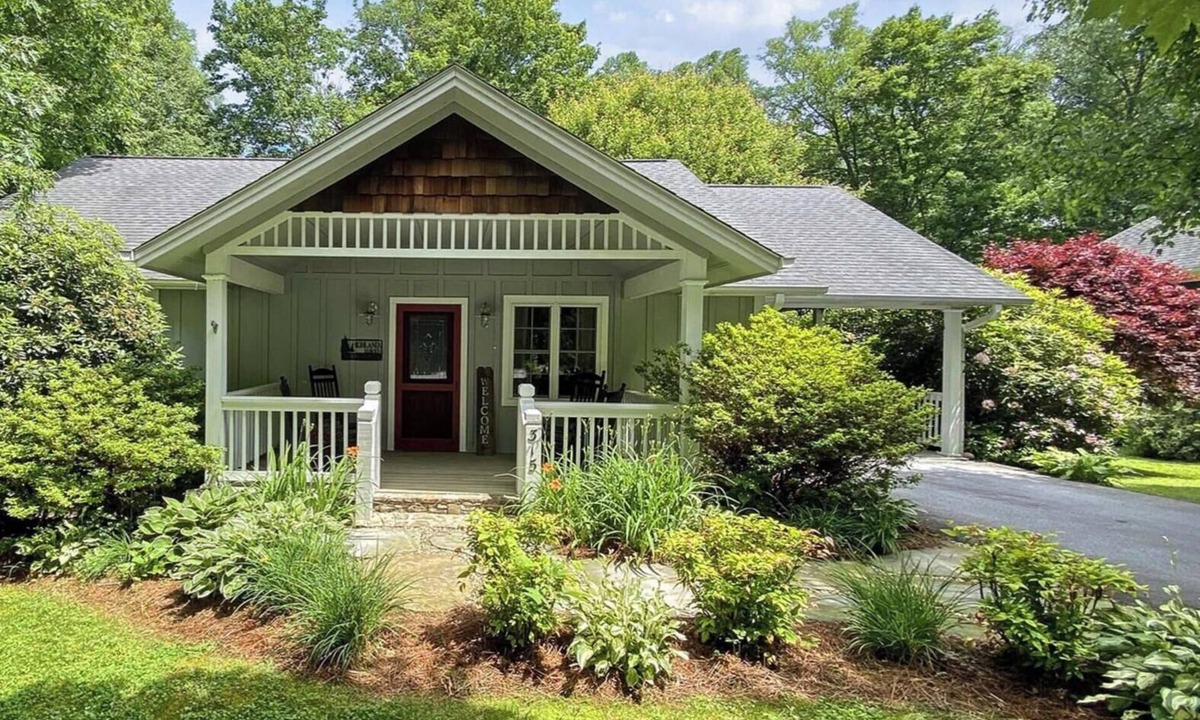 Highlands Cabin | Small. Considered. Exactly Enough | Highlands Haven