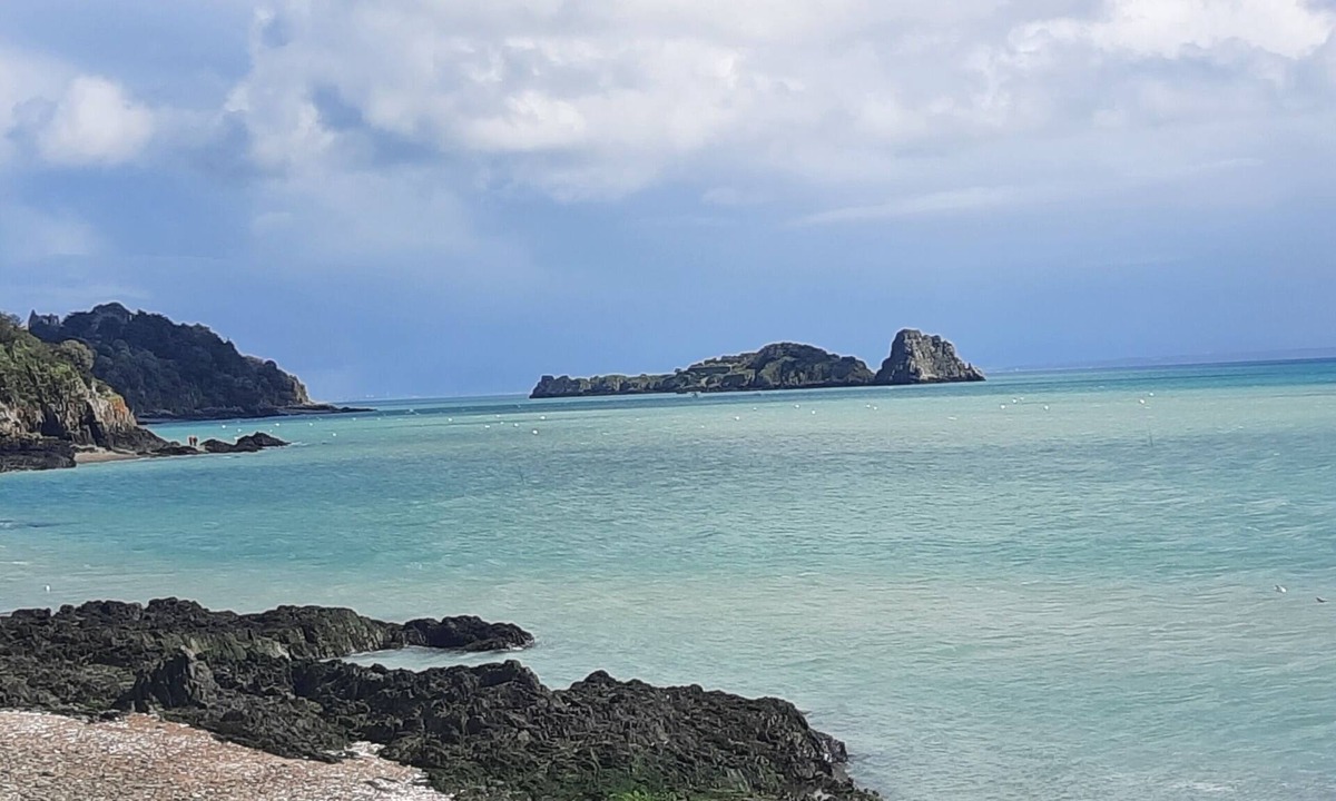 Vieux-Vy-sur-Couesnon House | Small country house