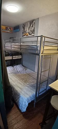 Le Kremlin-Bicetre House | Small dormitory 12m2 of 5 beds in sharing flat 30m2