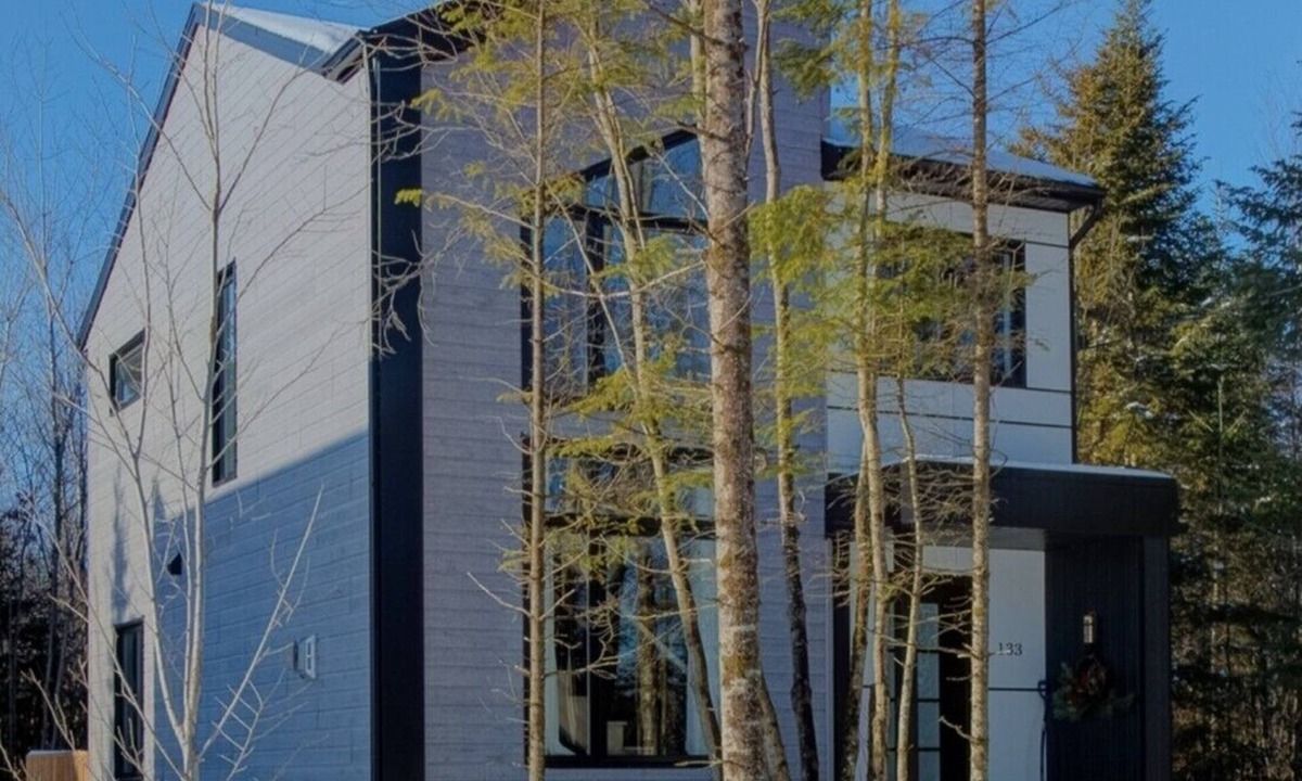 Pont-Rouge Ski Chalet | Small house - cottage 30 minutes from Quebec City with all comforts in a private domain