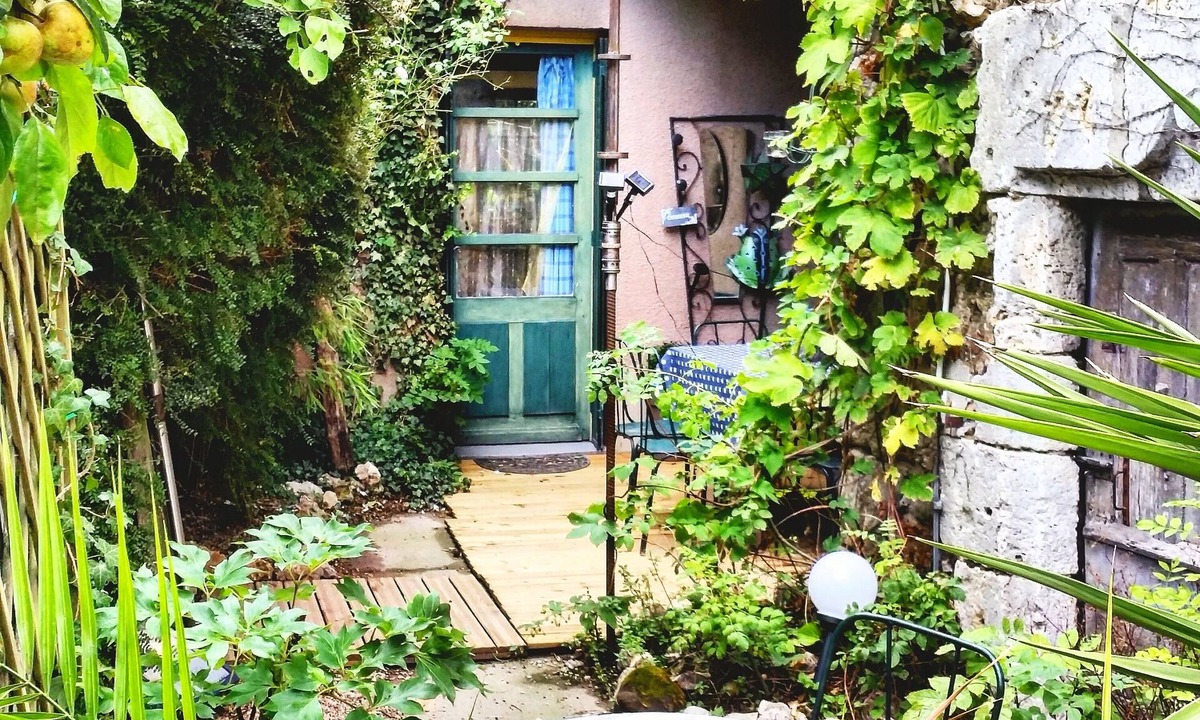 Saint-Piat Cottage | small house full of charm