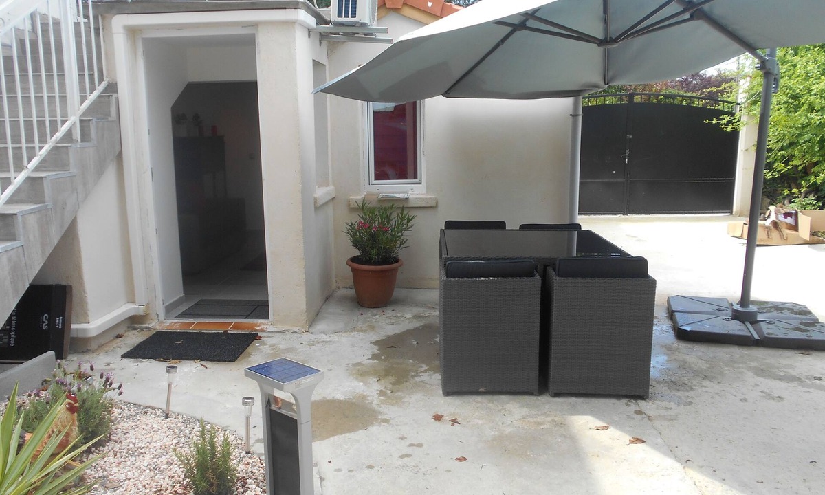 Meyzieu Apartment | Small maisonnette studio near downtown Lyon