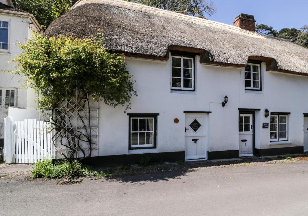 Porlock Apartment | Small Piece