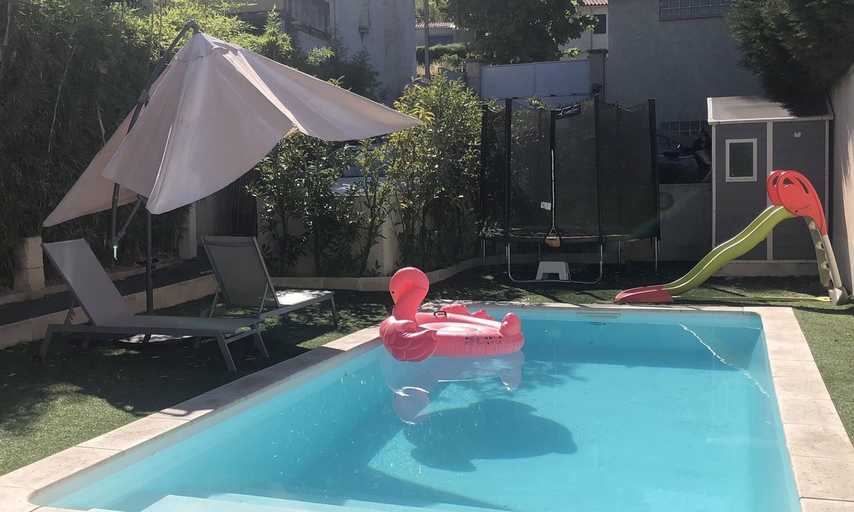 La Croix-Rouge House | Small Provencal village house with garden and swimming pool