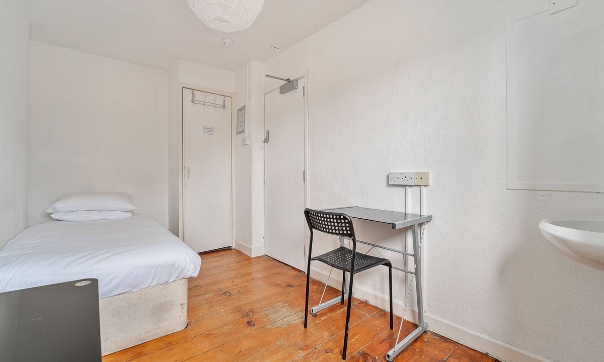 Clifton House | Small Single Room with Shared Bathroom
