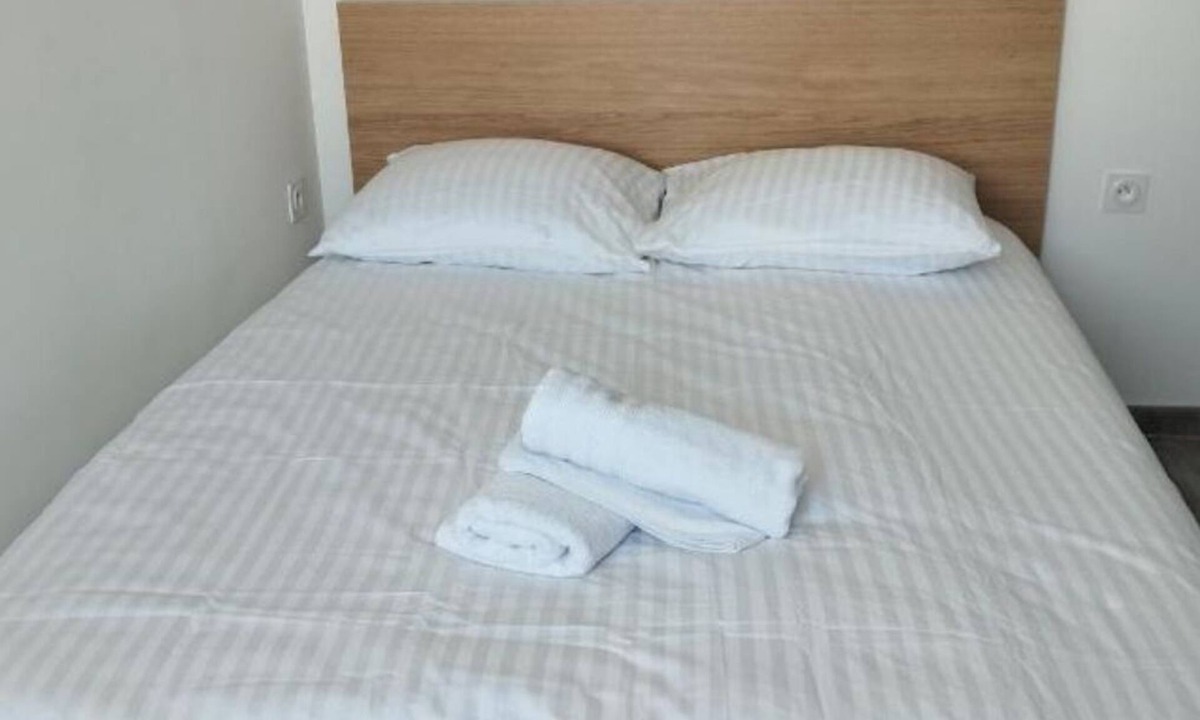 Le Pont-de-Claix Apartment | Small studio