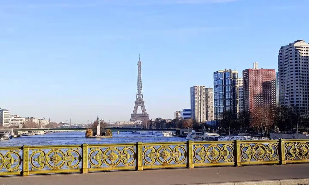 16th Arrondissement Apartment | Small studio in beautiful location Paris