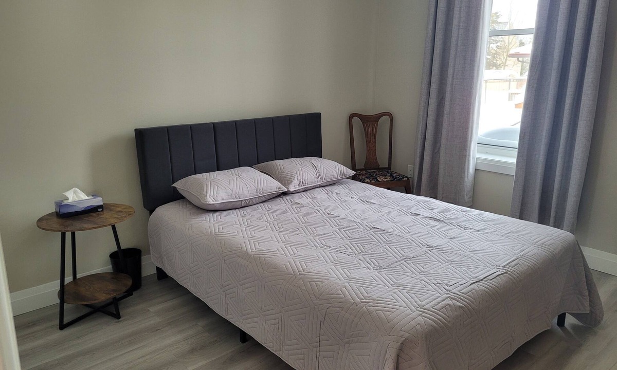 Minto House | Small Town Charm