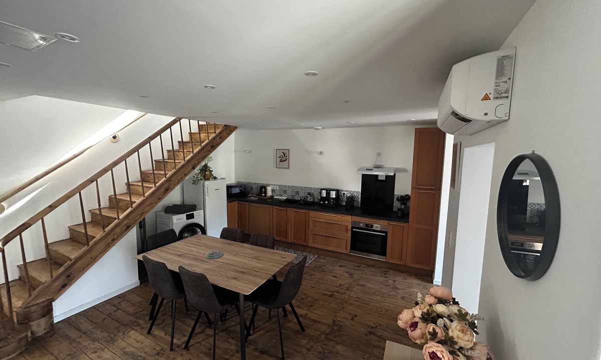 Beaulieu-sur-Dordogne House | Small village house