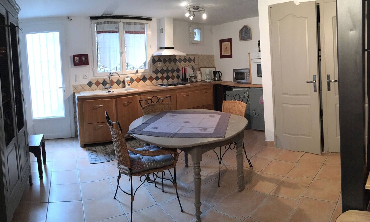 Bellegarde Apartment | Small village house Warm and coquettish