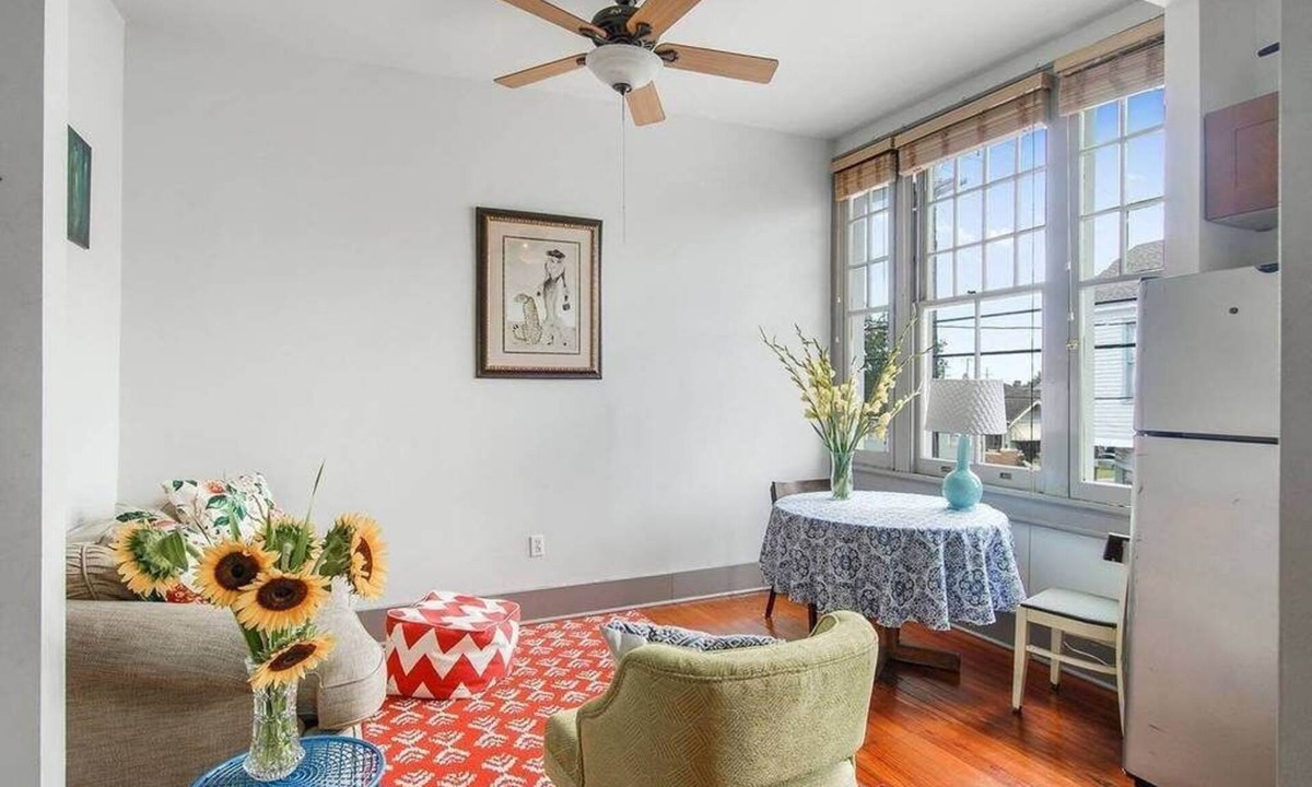 Freret Apartment | Smart 2BR Overlooking Freret w/Parking - Foodie HQ
