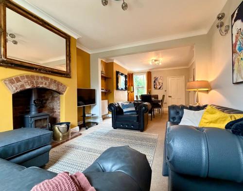 Stalham House | Smart & Comfortable 3-bedroom Victorian house