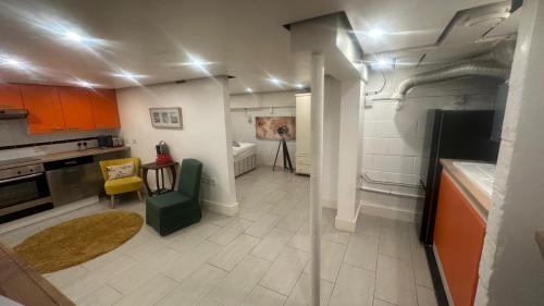 Dorking Apartment | Smart Studio Apartment with Private Entrance in Dorking
