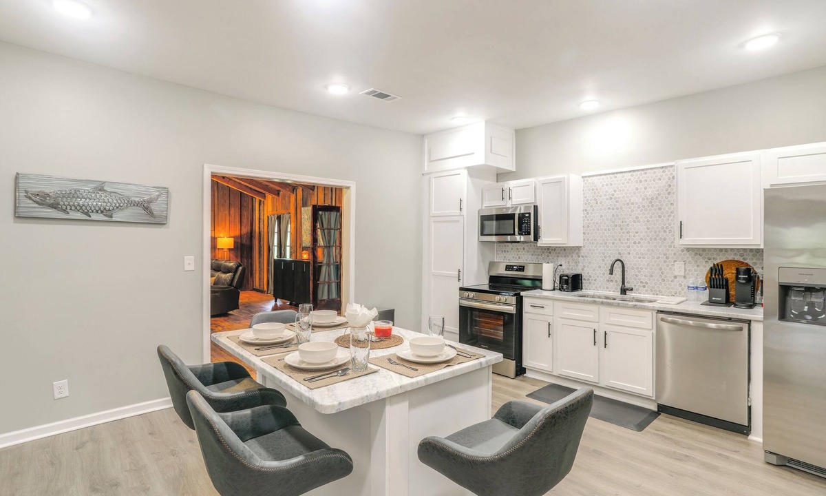 Pope House | Smart TV + Spacious Yard: Peaceful Pope Retreat