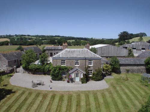 Saltash Bed & Breakfast | Smeaton Farm Luxury B&B