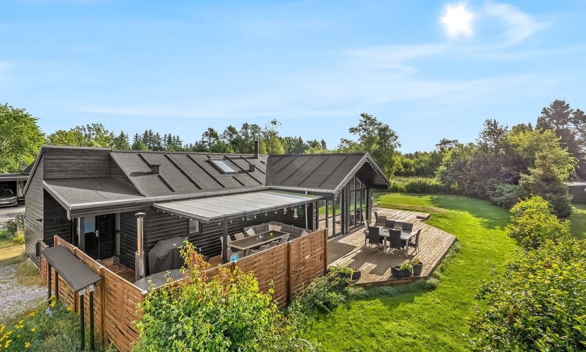 Hou House | "Smilla" - 1.1km from the sea by Interhome
