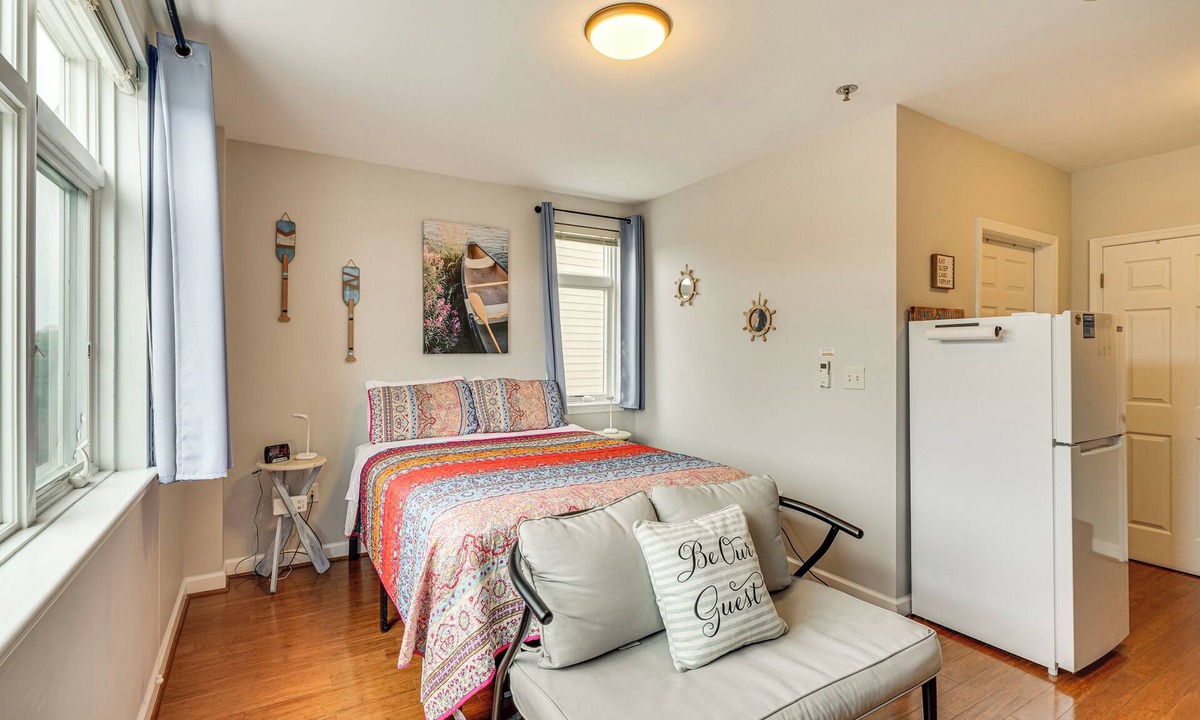 Huddleston Apartment | Smith Mountain Lake Condo w/Pool Access