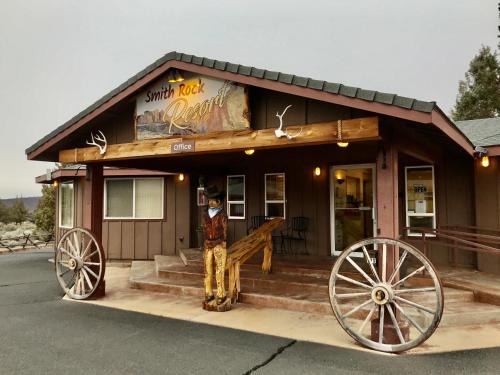 Crooked River Ranch Bed & Breakfast | Smith Rock Resort