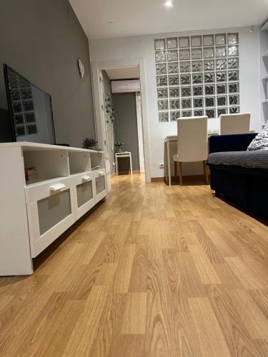 Tarragona Apartment | Smiths 12 Apartment