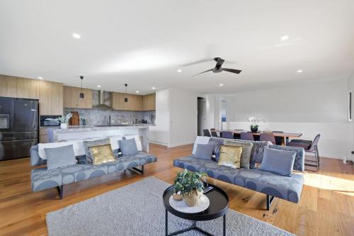 Smiths Beach House | Smiths Island Retreat