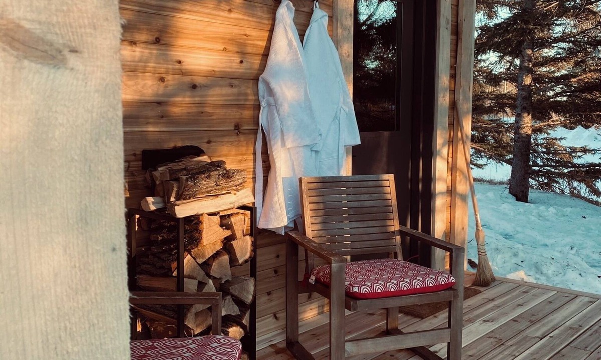 Onanole Hotel | Smokey Hollow Motel & Resort