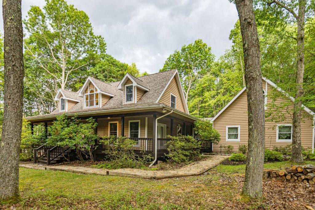 Blakeslee House | Smore Fun