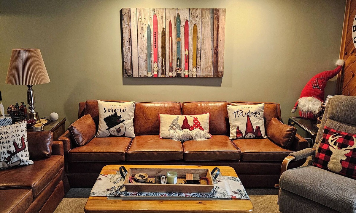 Jeffersonville Condo | ❄ Smugglers Notch Getaway ❄ 5 bed vacation home! Room for everyone.