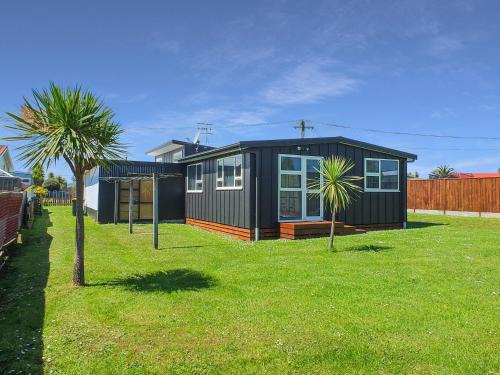 Foxton Beach House | Snapper Bach - Foxton Beach Holiday Home