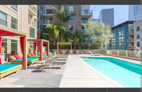 East Village Apartment | Snazzy 2BR Near Petco Park & Convention Center