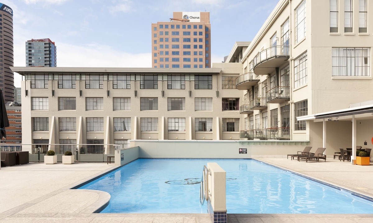 Auckland Central Business District Apartment | Snazzy Downtown Studio by Sky Tower with Rooftop Pool