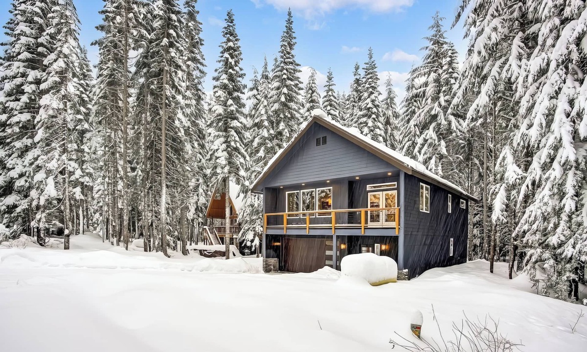 Snoqualmie Pass Cabin | Snoqualmie cabin and sanua - 5 mins to skiing