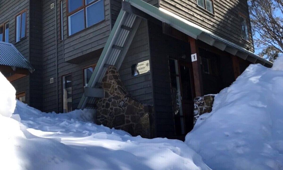 Dinner Plain Ski Chalet | Snow Brainer-dog friendly