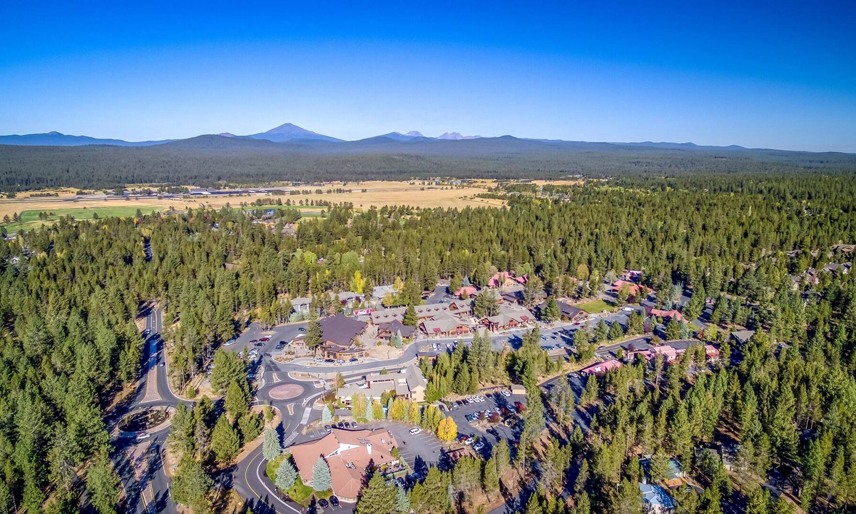 Oregon Water Wonderland House | Snow Goose Cabin