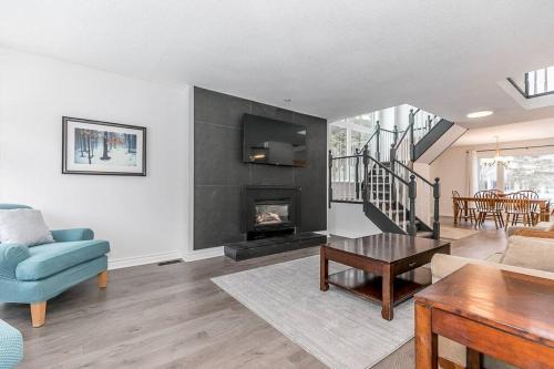 Collingwood House | Snow Pine - 10 minute drive to Blue