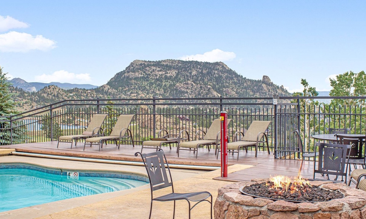 Estes Park Condo | Snowdrift Peak 203 2 Bedroom Condo by RedAwning